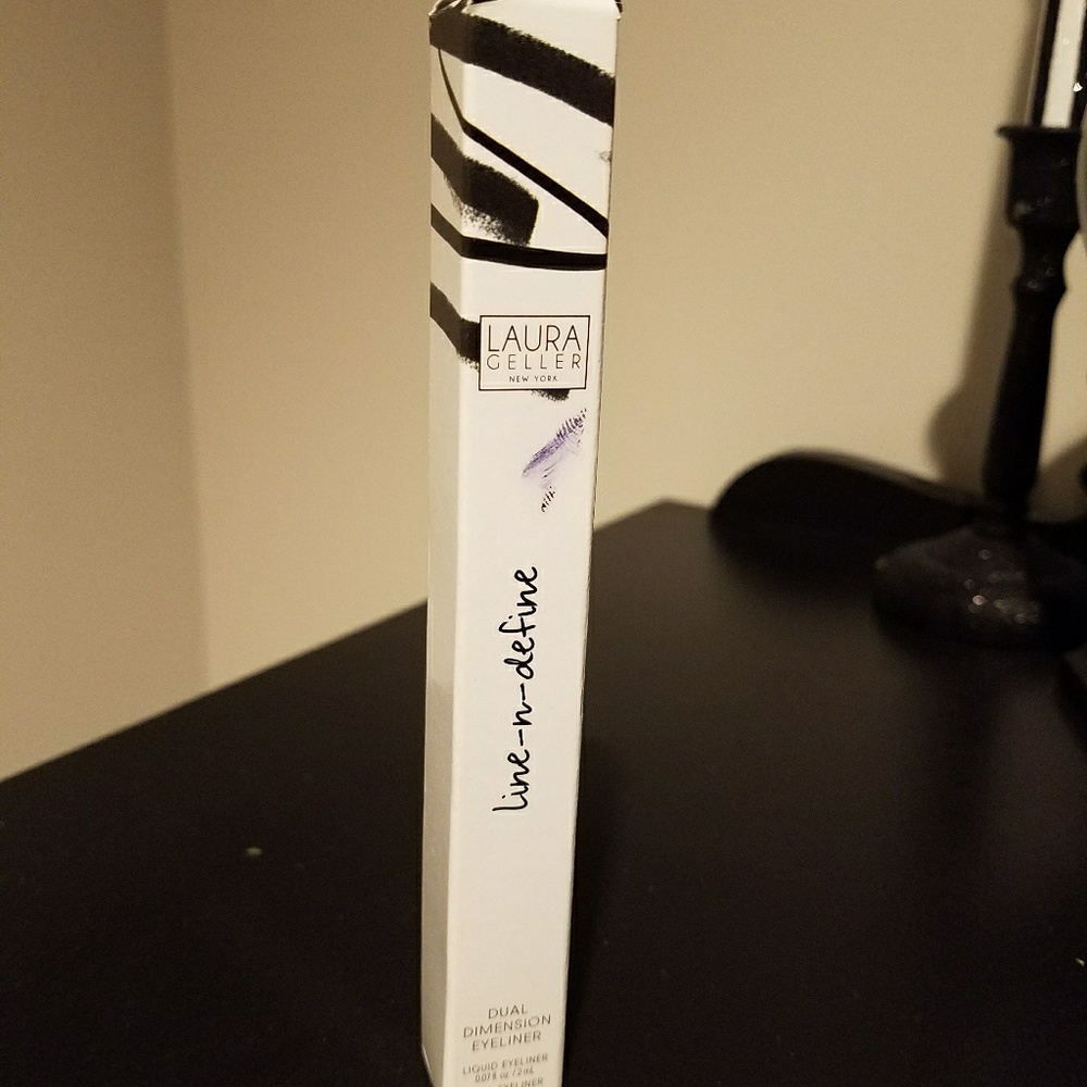 Laura Geller line-n-define